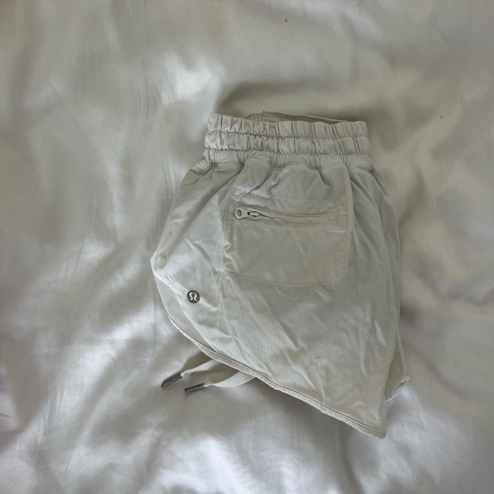 Lululemon White vintage hotty hots